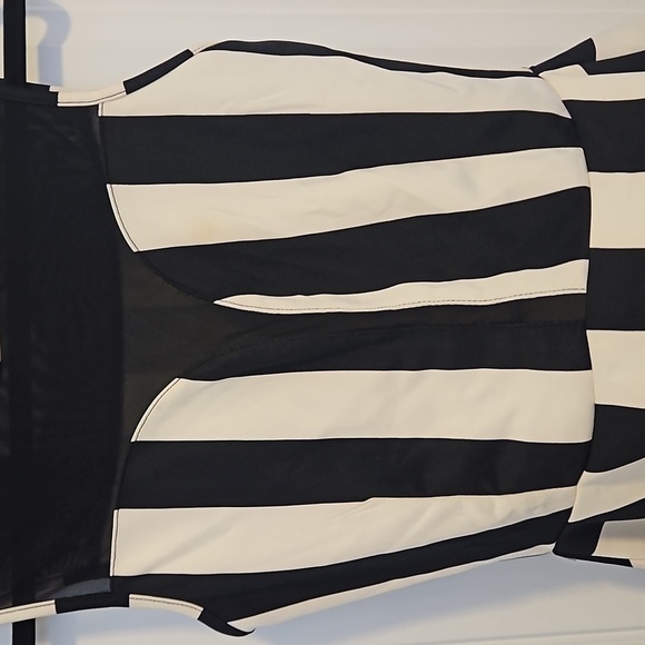 🩴Black and White Peblum Shirt Size M - Picture 5 of 5